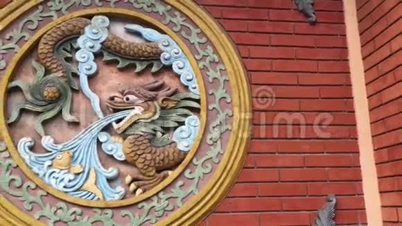 中国寺庙的龙像视频的预览图