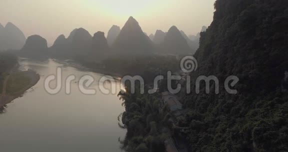 桂林美丽的自然景观视频的预览图