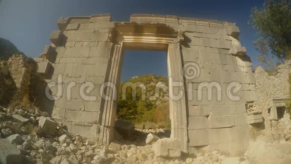 罗马神庙门口的遗迹两千年前的奥林匹斯莱西亚城莱西亚小径视频的预览图