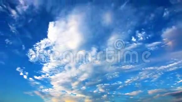 美丽的云彩视频的预览图