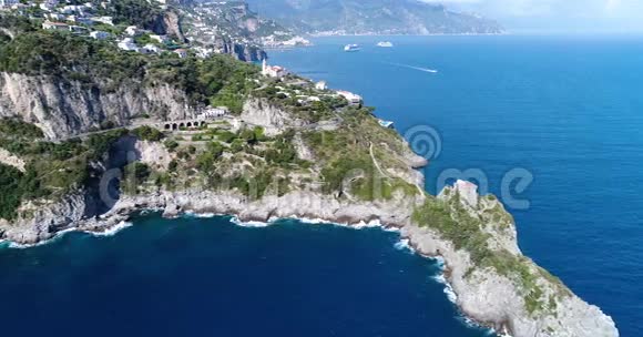 意大利南部美丽的阿马尔菲海岸鸟瞰图视频的预览图