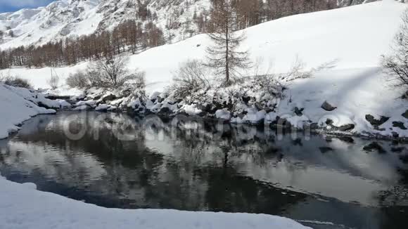 冬山河视频的预览图