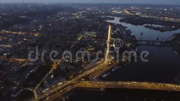 乌克兰基辅夜市的鸟瞰图视频的预览图