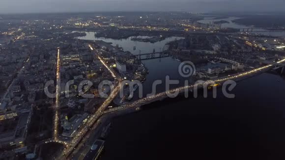 乌克兰基辅夜市的鸟瞰图视频的预览图