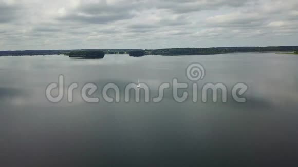 立陶宛国家水资源储备航空无人机顶景4kuhd视频视频的预览图