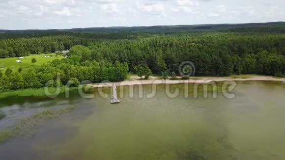 立陶宛国家水资源储备航空无人机顶景4KUHD视频视频的预览图