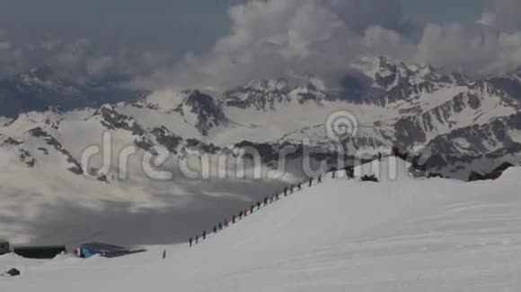 2014年07月俄罗斯埃尔布鲁斯山攀登埃尔布鲁斯山顶视频的预览图