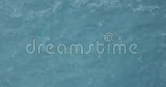 喷泉处的水质地视频的预览图