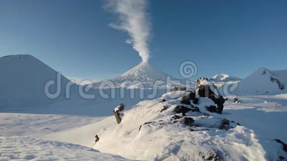 克柳切夫斯科伊火山堪察加活火山喷发景观视频的预览图