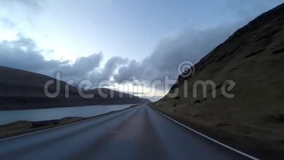 在乡下开车旅行视频的预览图