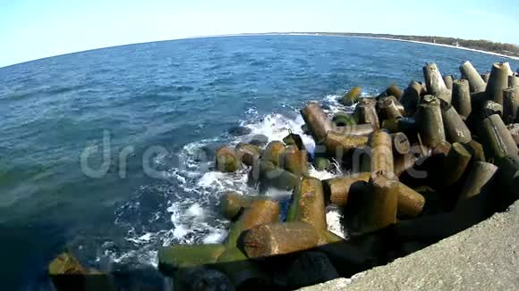 波罗的海的波浪破坏者视频的预览图