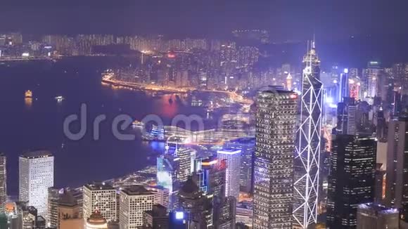 晚上从山顶俯瞰香港视频的预览图