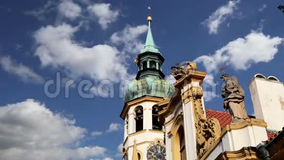 洛雷塔A一个大的朝圣目的地在阿赫拉德卡尼一个地区的布拉格捷克共和国视频的预览图