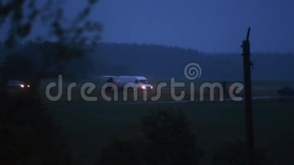 夜路录像汽车在路上视频的预览图