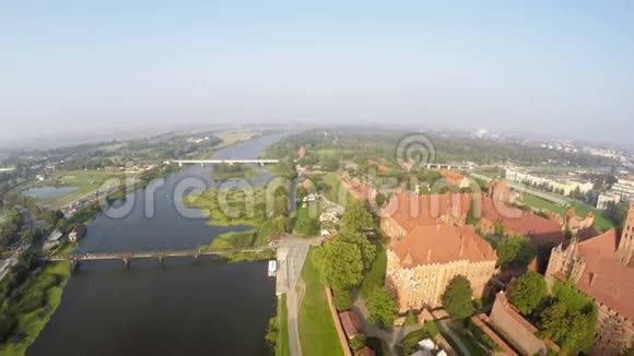 波兰马尔博克日耳曼教团城堡视频的预览图