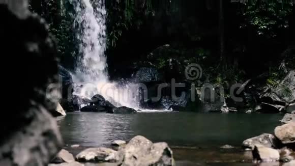 柯蒂斯瀑布瀑布视频的预览图