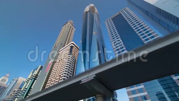 迪拜扎耶德谢赫路摩天大楼视频的预览图