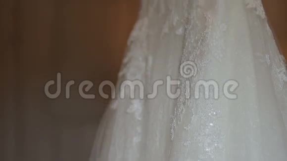 漂亮的白色婚纱细节视频的预览图