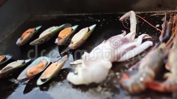 餐厅海鲜烹饪视频的预览图