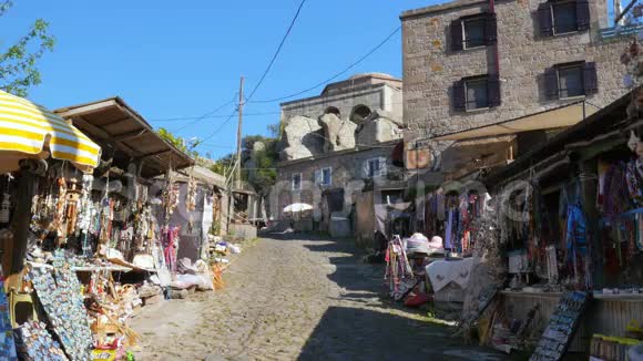 土耳其卡纳克凯勒阿索斯附近的土耳其老村庄的传统石屋视频的预览图
