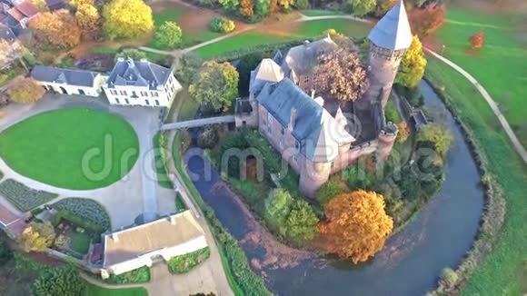 林恩中世纪城堡的鸟瞰图视频的预览图