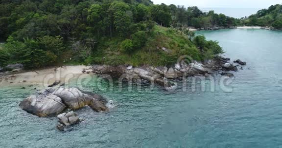 普吉岛海滩的海景和海岸线视频的预览图