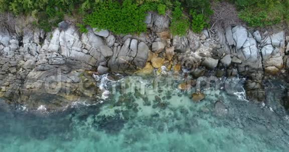 普吉岛海滩的海景和海岸线视频的预览图