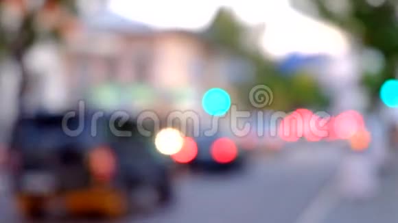 汽车在街上行驶模糊视频的预览图
