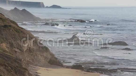 葡萄牙阿尔加维海岸夜景视频的预览图