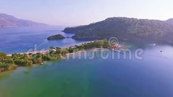 奥卢德尼兹海滩空中景观视频的预览图