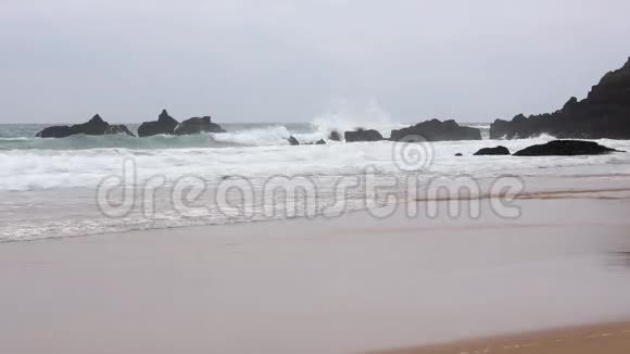 大西洋海滩和风暴葡萄牙视频的预览图