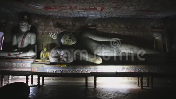 达姆布拉斯里兰卡2014年2月大卧佛在丹布拉金寺丹布拉金殿是视频的预览图