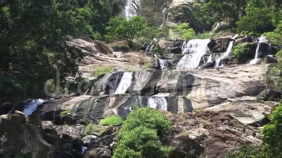 埃拉的拉瓦纳瀑布景观它目前是全国最大的下降之一视频的预览图