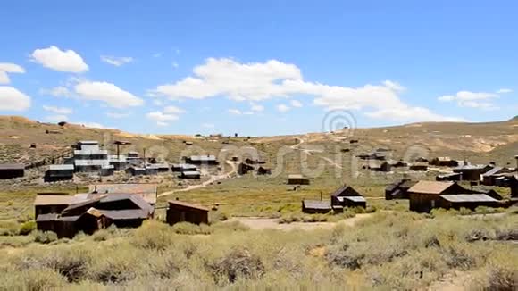 博迪加州废弃采矿鬼城白天视频的预览图