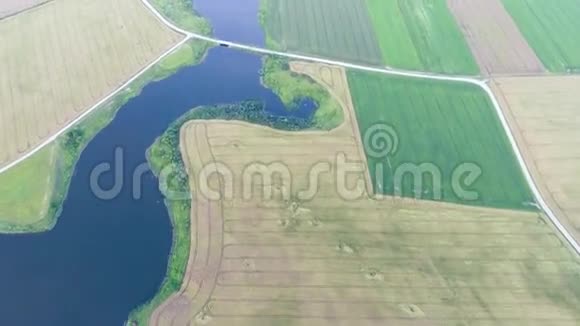 美丽的河流景观空中观景视频的预览图