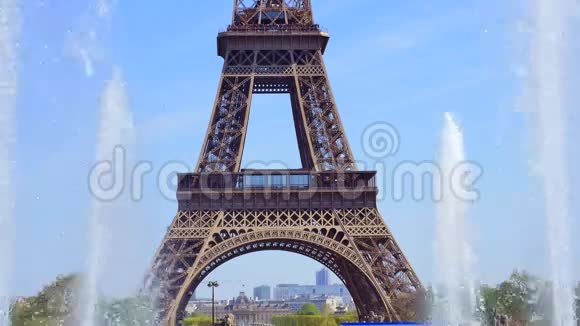 参观埃菲尔巴黎法国视频的预览图