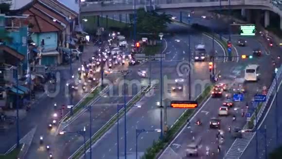 越南胡志明市繁华街道交通中断视频的预览图