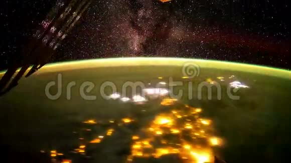 地球和银河系来自国际空间站这段视频的元素由美国宇航局提供视频的预览图