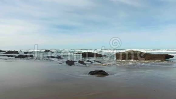 葡萄牙淡水河谷菲盖拉斯海滩视频的预览图