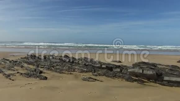 葡萄牙淡水河谷菲盖拉斯海滩视频的预览图