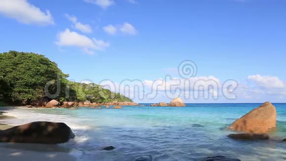 美丽的海滩安塞拉齐奥视频的预览图