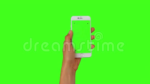 手持和使用智能手机视频的预览图