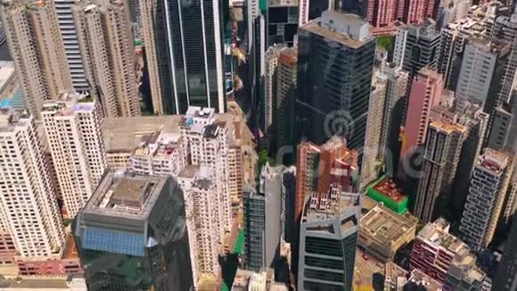 香港2018年5月维多利亚港铜锣湾区鸟瞰图住宅和商业摩天大楼视频的预览图