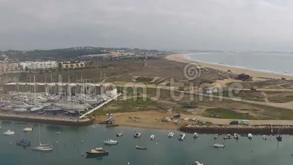 从葡萄牙拉各斯市起飞视频的预览图