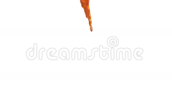 橙色的液体填满了一个长方形的容器视频的预览图