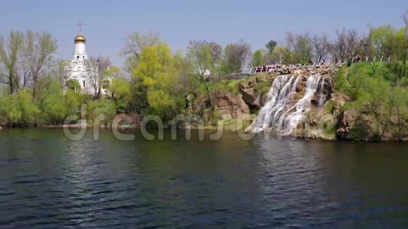 春天的景观与Dnepr河视频的预览图