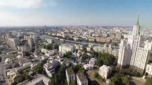 莫斯科拥有Kotelnicheskaya摩天大楼视频的预览图