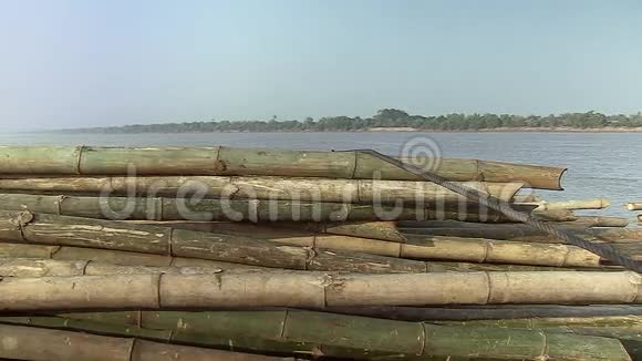 东南亚湄公河竹筏视频的预览图