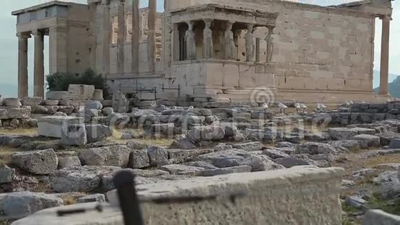 希腊雅典卫城的古寺视频的预览图