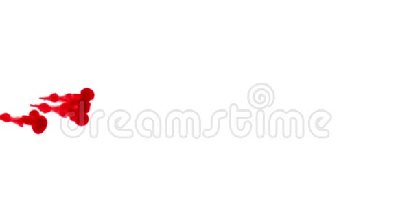 红色墨水在白色背景上注入水三维动画与卢马哑光作为阿尔法通道在缓慢运动使用墨水视频的预览图